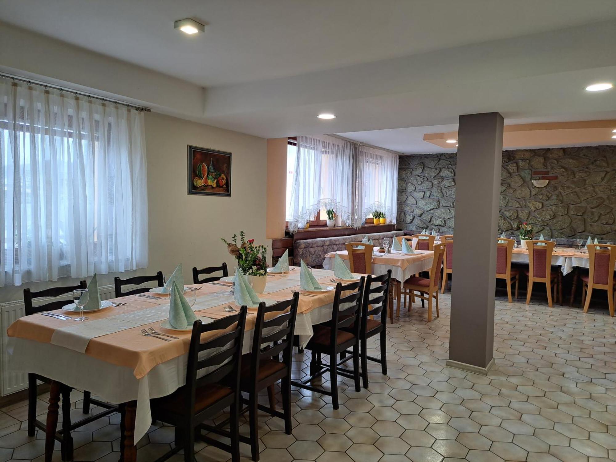 Guesthouse Zivko Dobrovce Zewnętrze zdjęcie