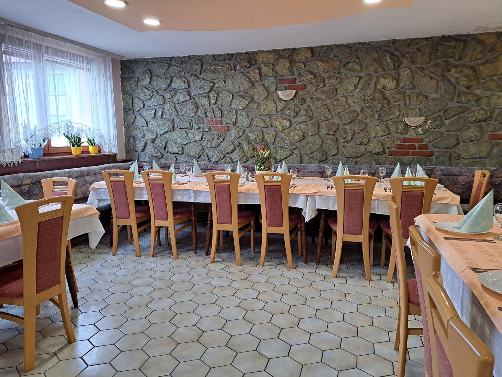 Guesthouse Zivko Dobrovce Zewnętrze zdjęcie
