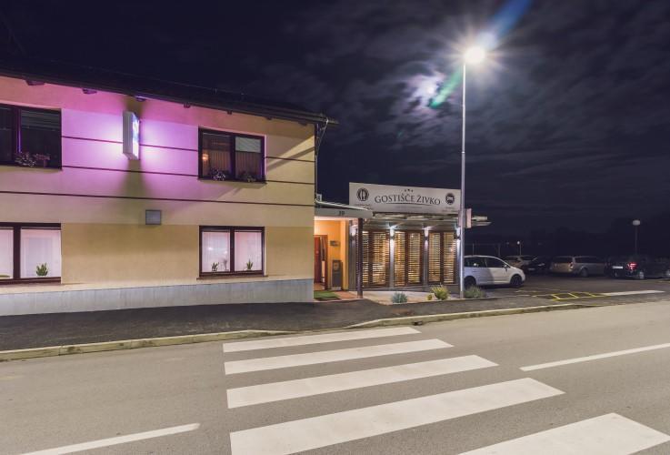 Guesthouse Zivko Dobrovce Zewnętrze zdjęcie