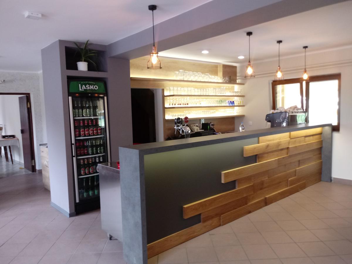 Guesthouse Zivko Dobrovce Zewnętrze zdjęcie