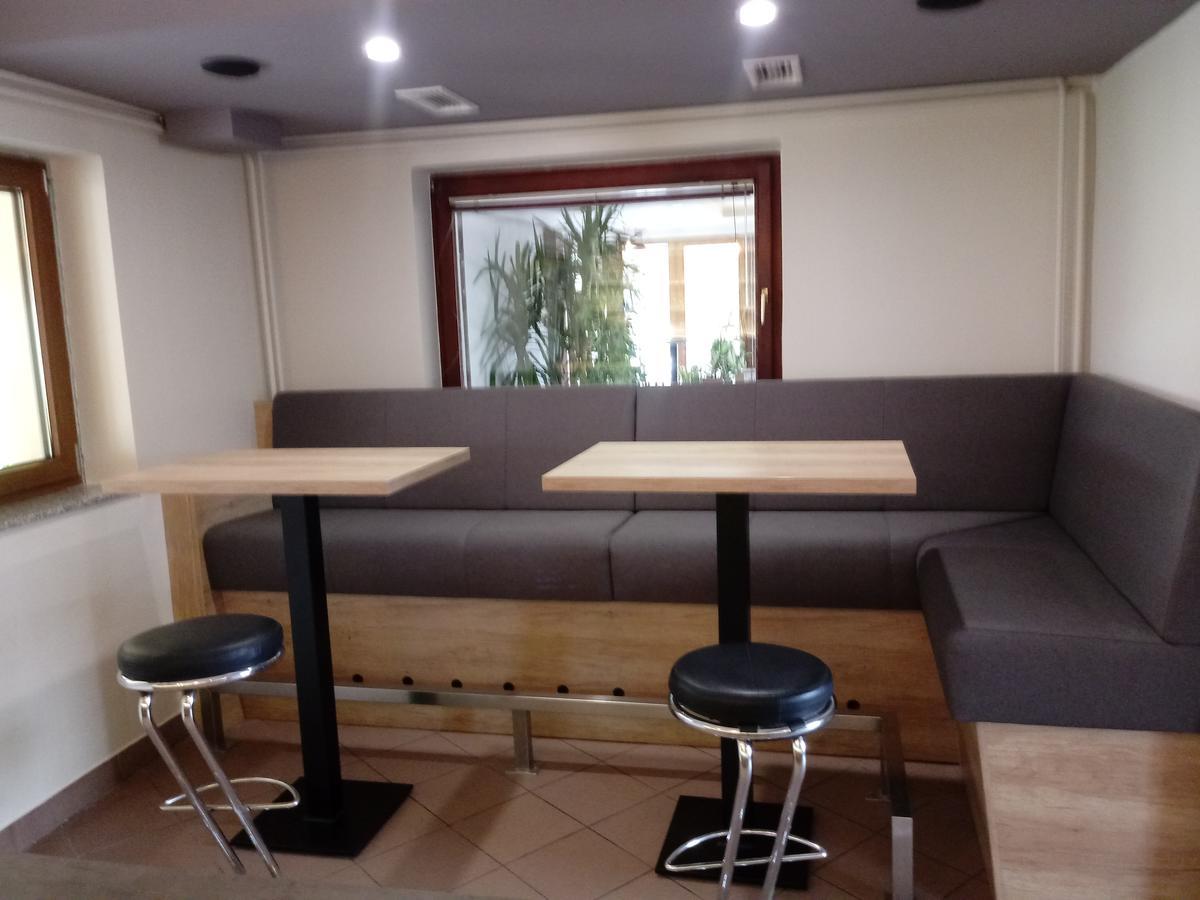 Guesthouse Zivko Dobrovce Zewnętrze zdjęcie